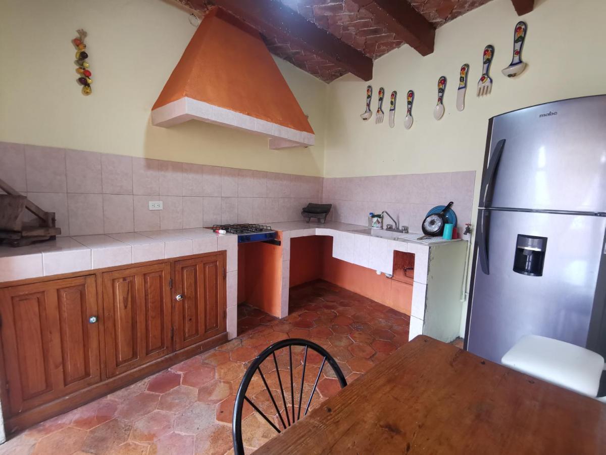 La Casa Del Abuelo Hostel